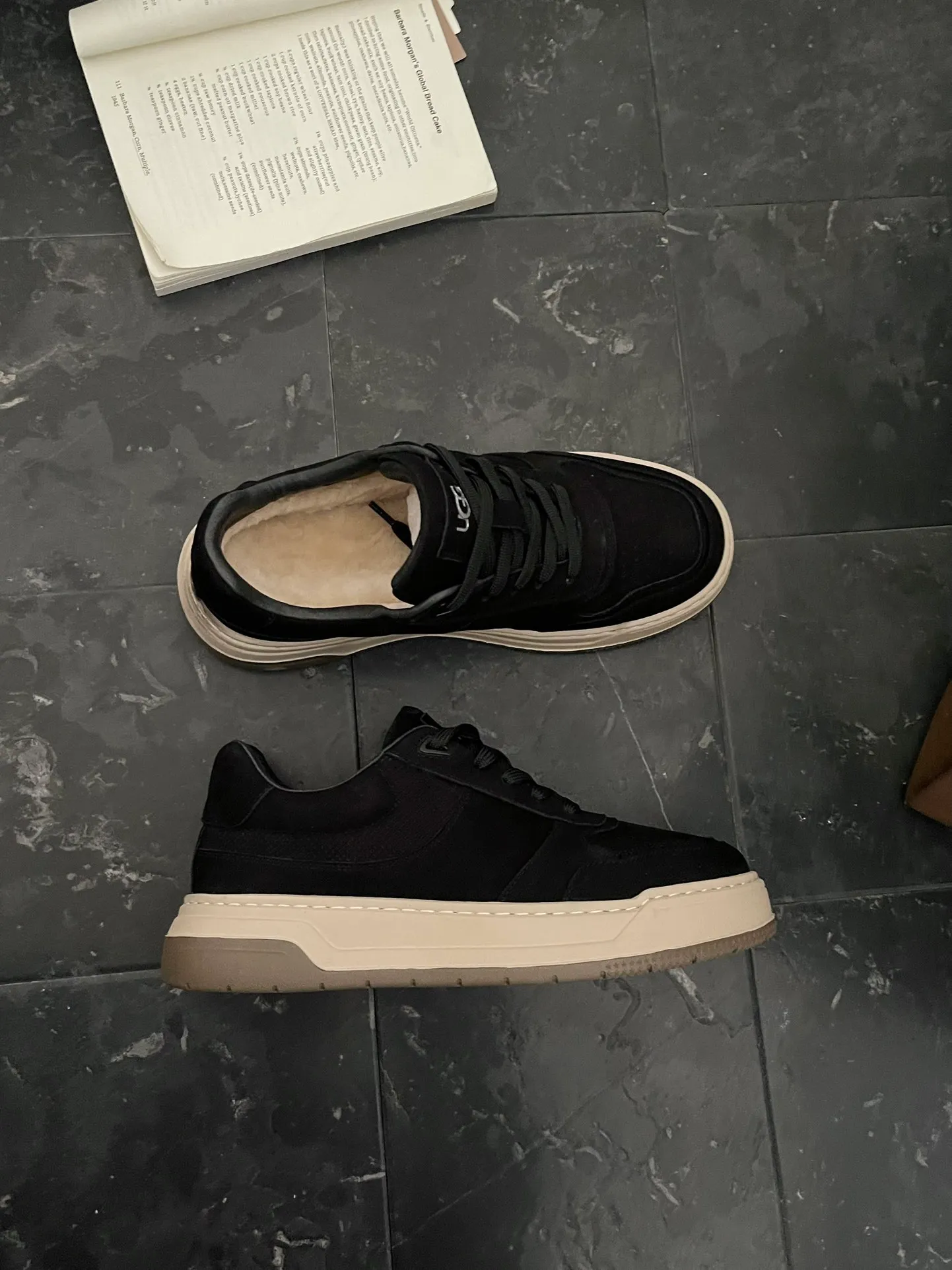 Men's men's shoes 💰600 𝐔𝐆𝐆 | Work sneakers Duicun, selected first-layer cow nubuck, simple, retro style, super good-looking, exclusive private model outsole, comfortable and good anti-slip effect, real wool lining, must be arranged for autumn and winter matching!   Size：39-46